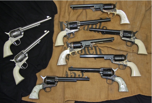 Revolver aus unterschiedlichen Epochen, Caliber .38 Spez bis  .45 LongColt
